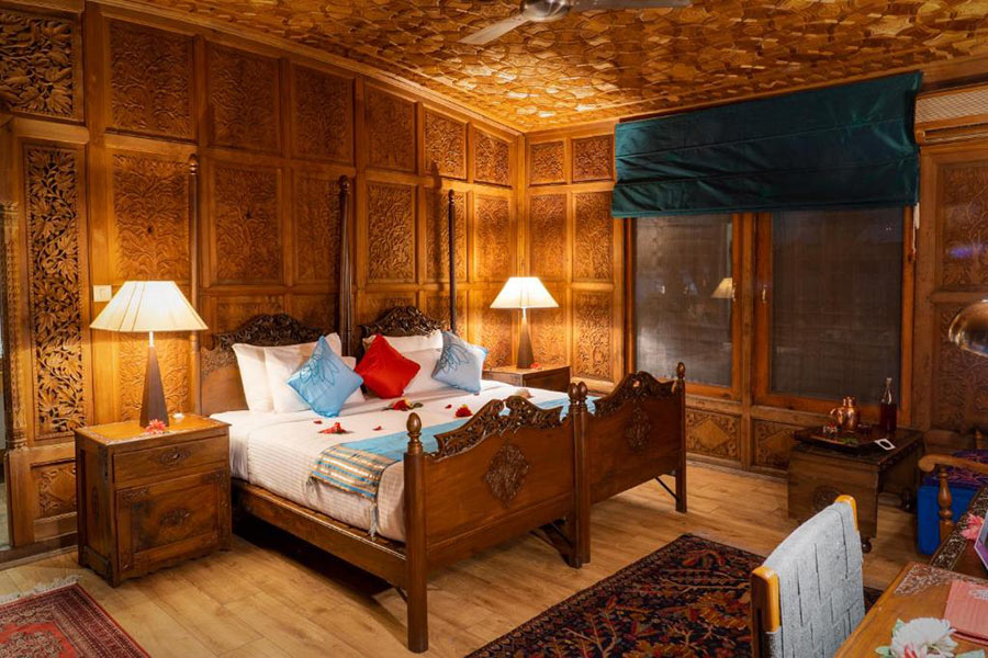 Sukoon Houseboat – Srinagar