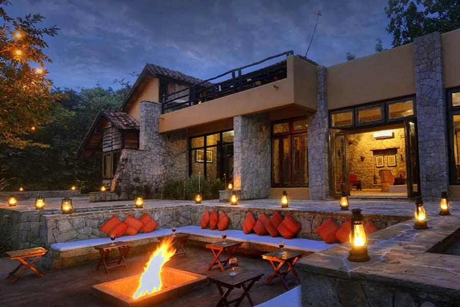 Kanha: Earth Lodge